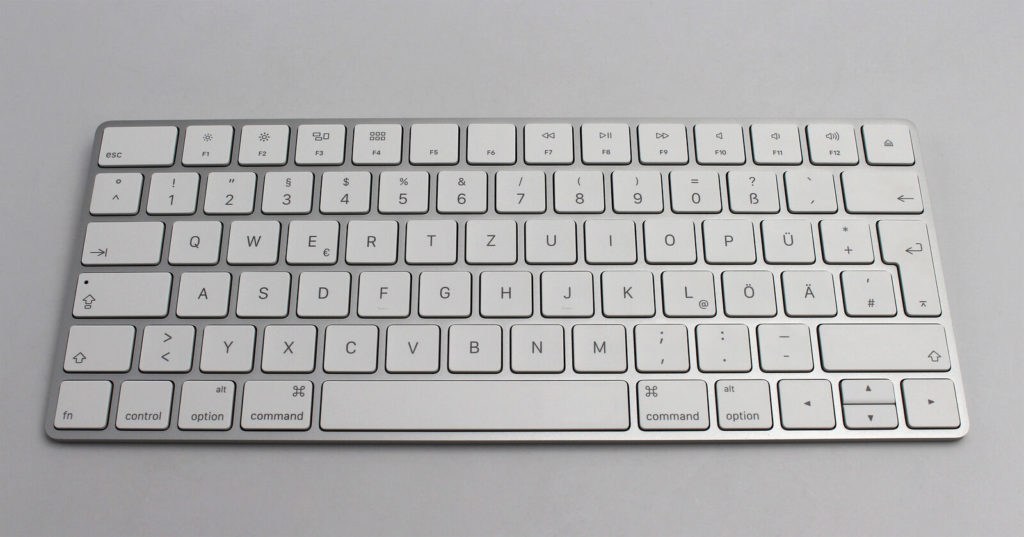 Apple Wireless Magic Keyboard MLA22D/A, Bulk (ohne Lightning Cable